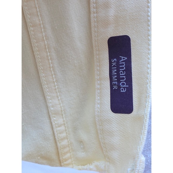 Gloria Vanderbilt Amanda Skimmer Shorts Yellow Rhinestone Pocket Womens 14 - Picture 8 of 8